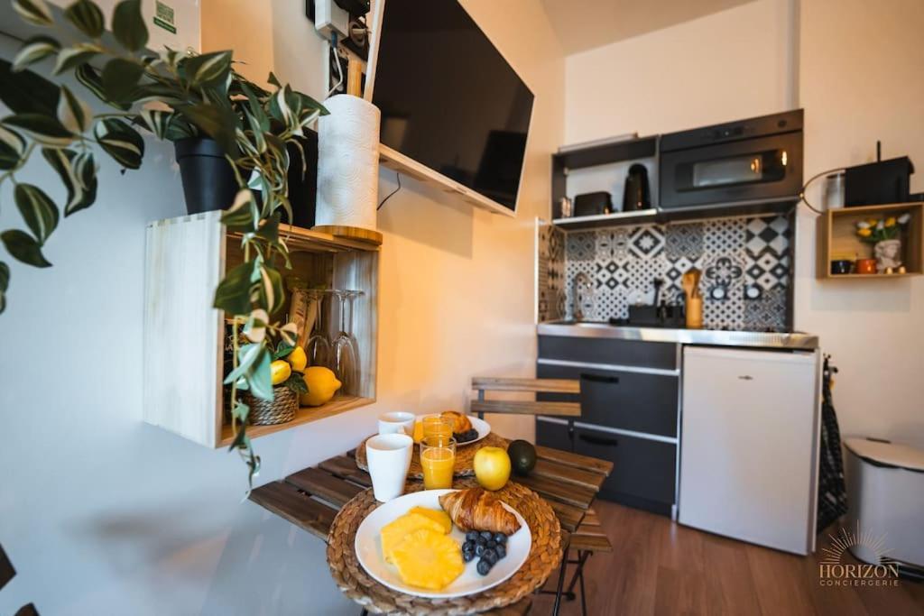 Studio Cosi Plein Coeur Du Panier Marseille Bagian luar foto